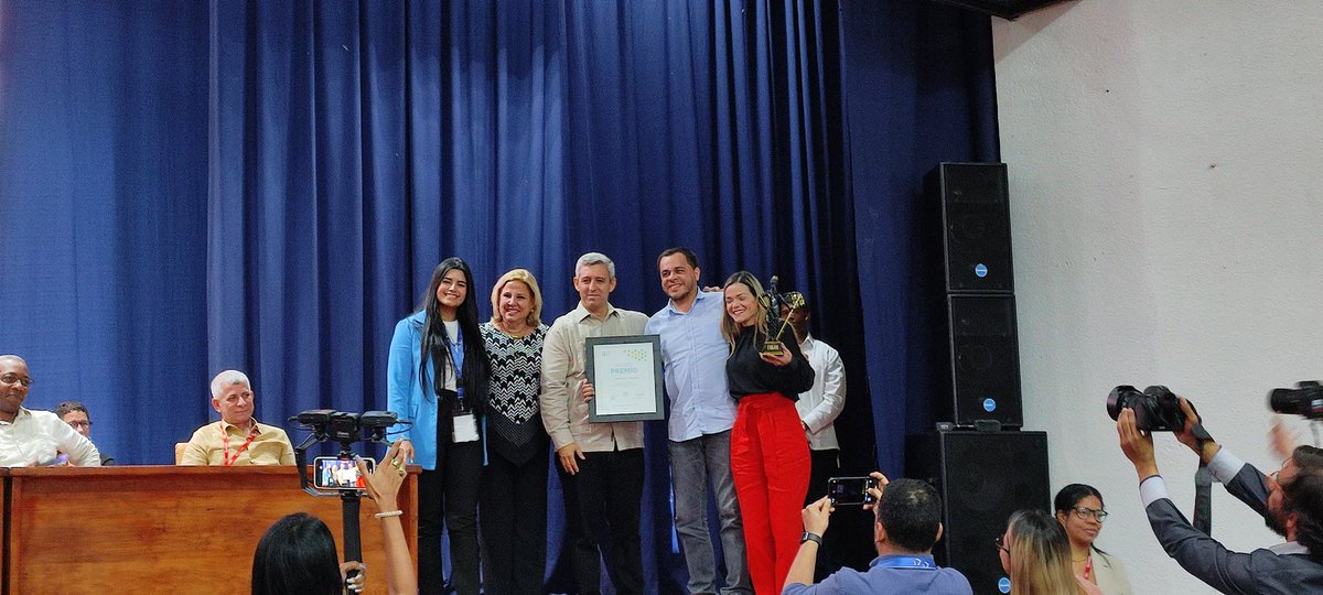FeriaHabana's tweet photo. Premiados en FIHAV
#FeriaInternacional #InvertirenCuba #FIHAV #negociosencuba #cuba #FIHAV2022 https://t.co/meVdu3dYCH