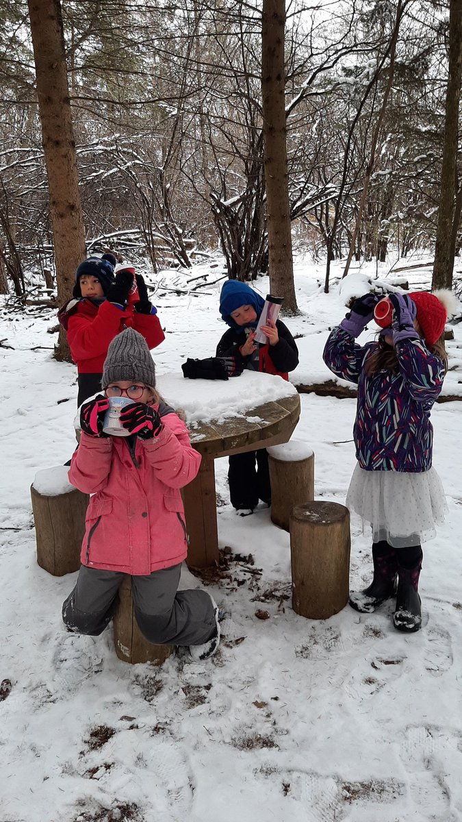 Un bon chocolat chaud dans le sentier, ça finit bien la semaine...#activitéSCP <a href="/smbmerrickville/">SMB</a> <a href="/ecolecatholique/">CECCE</a> <a href="/EcoEcolesCAN/">ÉcoÉcoles Canada</a> @LoignonL @JulieTerpstra <a href="/SylvieGosseli11/">Sylvie Gosselin</a> <a href="/GabrielleLefe/">Gabrielle Lefebvre</a>