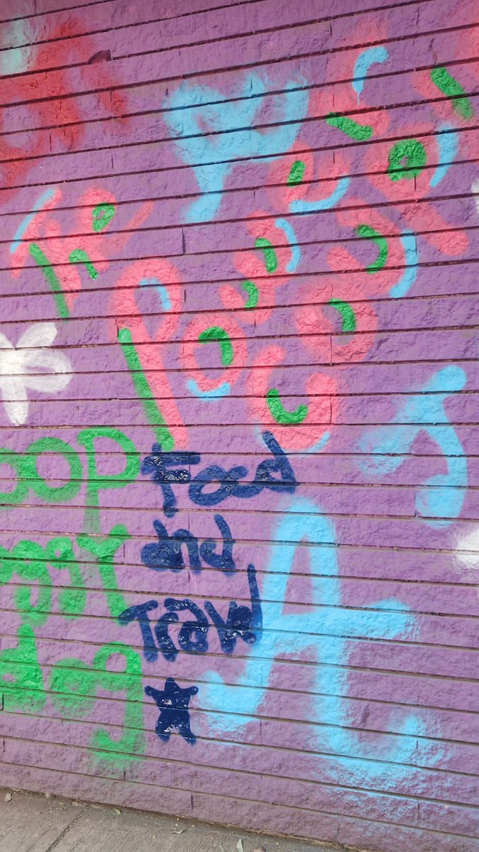 FoodandTravelMX's tweet photo. Como parte de esta experiencia realizada por @USMEF y #RemixUno, tuvimos la oportunidad de pintar nuestro propio arte callejero y disfrutar de bocadillos de carne de cerdo, como estas costillitas en salsa amarilla, maridadas con vinos @19Crimes. https://t.co/E1vDK5udo2