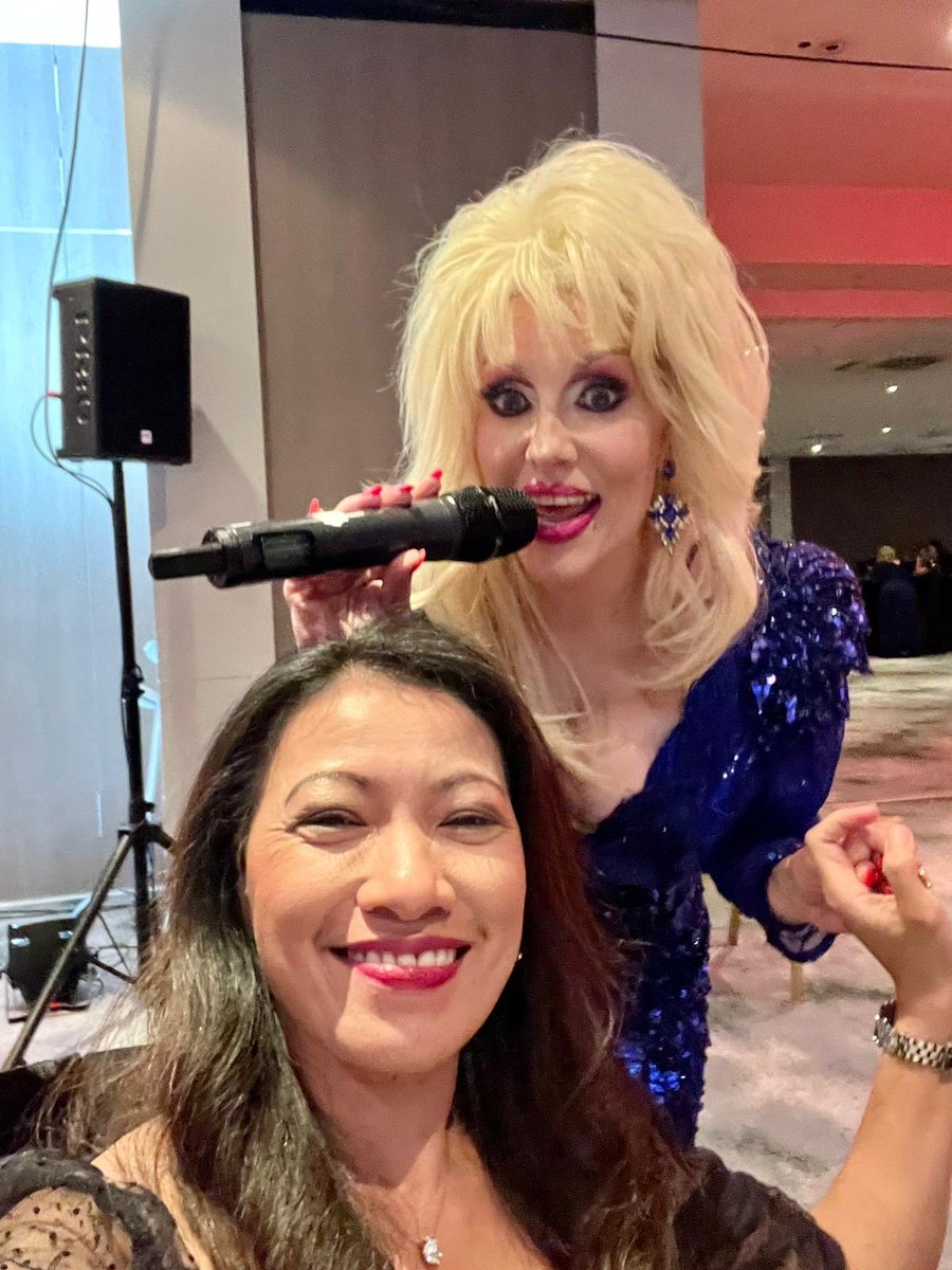 VeritySims's tweet photo. Working 9-5!  #gbcareawards https://t.co/yohxPn9HJo