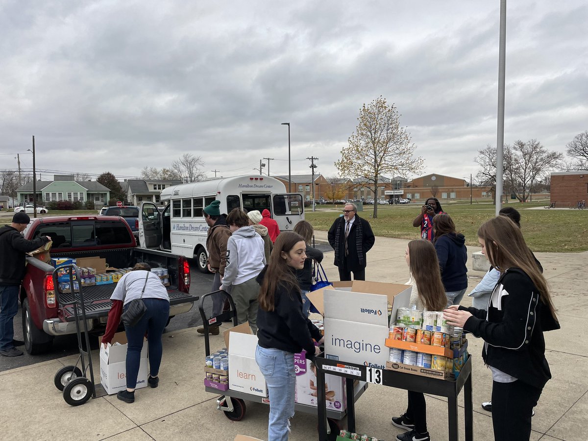 Mrs. Carlton tweet media