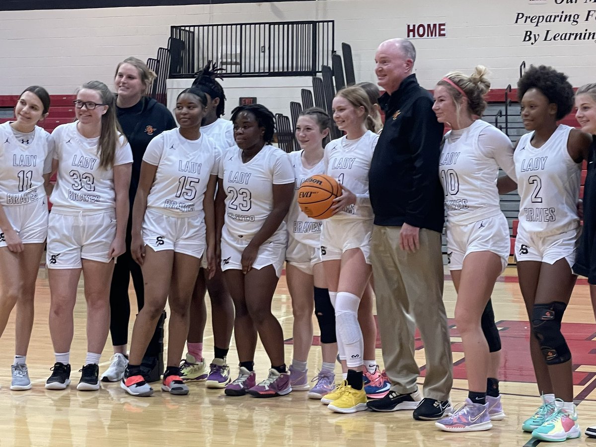 Sailor Rearden (2023) eclipses 1,000 career point mark for Socastee HS. Rearden started the season with 996 points. #PrepGirlsHoops #SwannysRoundballReview