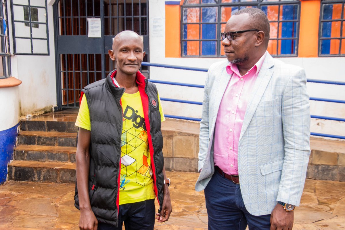 AzimioQueen's tweet photo. When the right time comes l the Lord will make it happen. Paid a courtesy call to @TheODMparty offices had one on one chats with Dir. Communication Hon. @EtalePhilip on 17th Nov. 2022.
Asanteni Sana!
Cc @RailaOdinga https://t.co/v0ej2RivkE