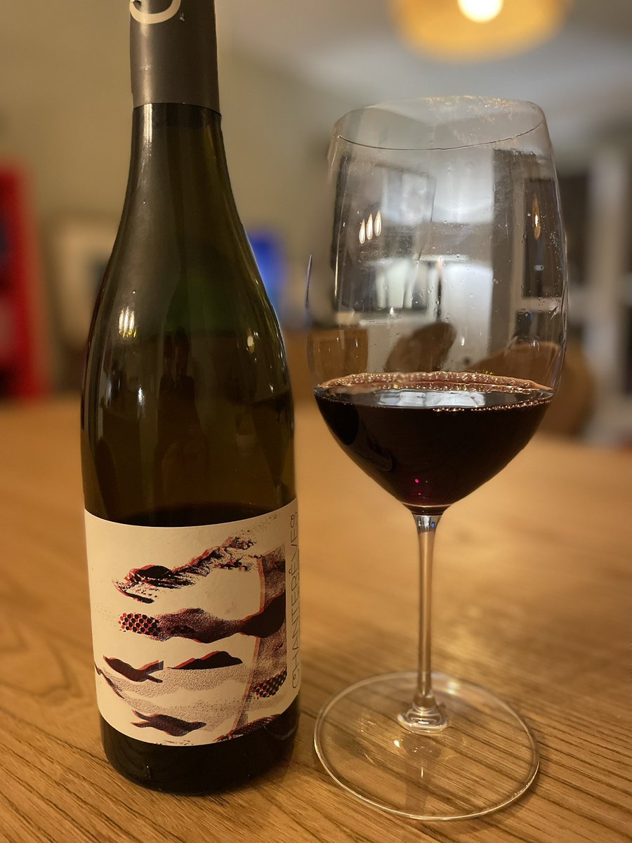 A cracking wine from Maison Chanterêves… Savigny-Les-Beaune 2020… fermented with natural yeasts and two years in oak barrel… you know where to get it.. in-store only #64wine #64winecares