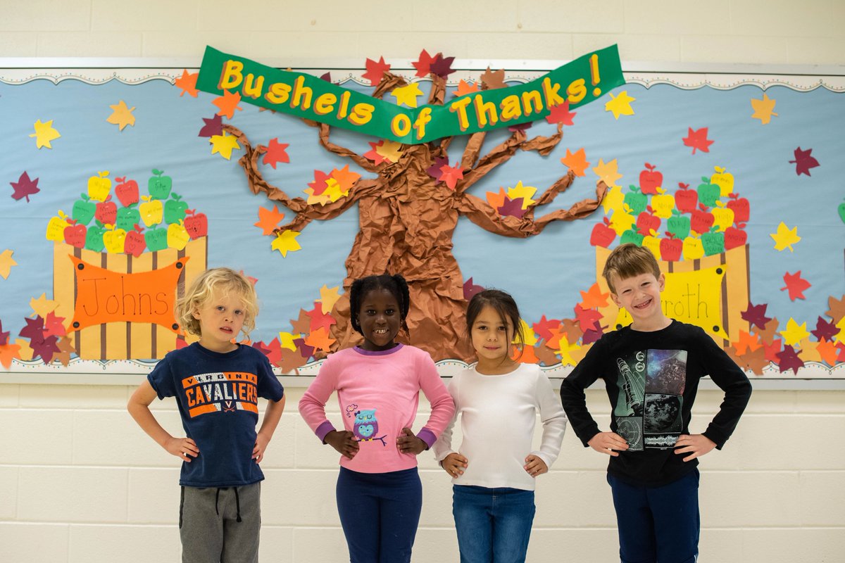 fcpsnews's tweet photo. We're thankful it's Friday! #TGIFCPS 🦃 https://t.co/8CIr4rALdR