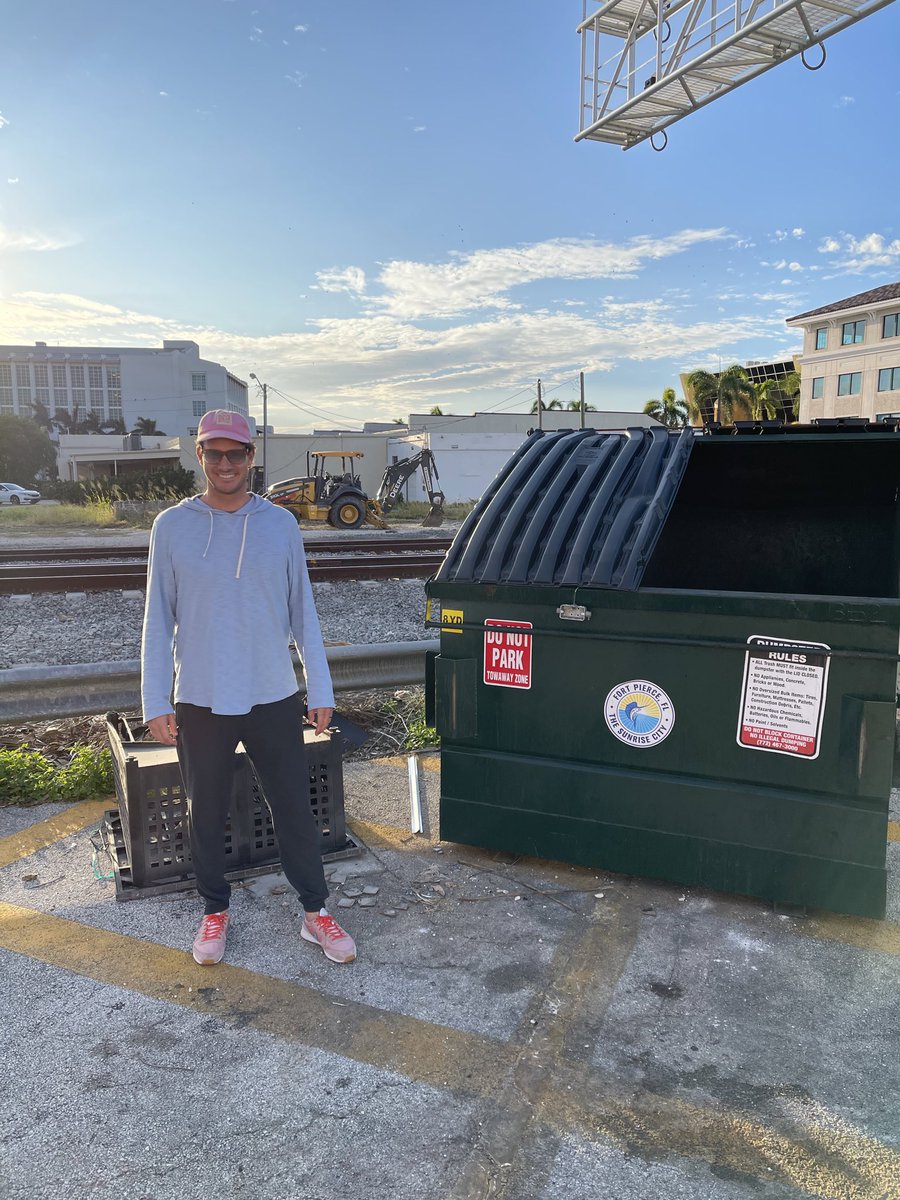 danieltosh's tweet image. beautiful fort pierce tonight!
tomorrow, hollywood/ft lauderdale/miami, see you at the hard rock!! #floridatrashtour