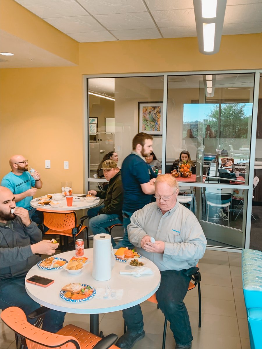 portacool's tweet photo. Portacool family feast today at the corporate office! 🦃 🍽️ Have a great weekend everyone! 

#Portacool #Kuul #CorporateCulture https://t.co/7PzFZpv29w
