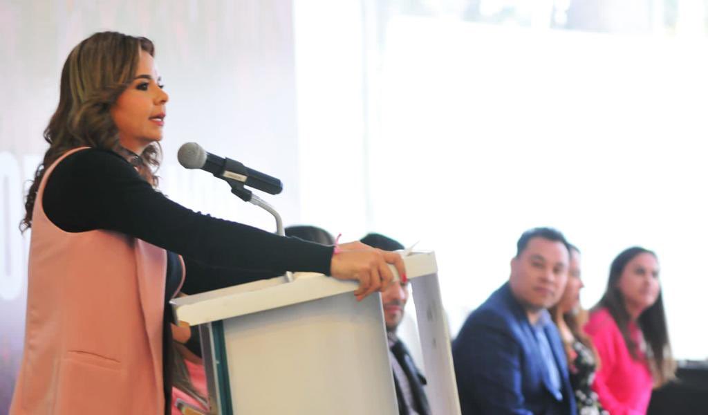 yanez_arturo's tweet image. En sus mujeres reside la fuerza y resilencia del priismo duranguense. 👏🏽

Un honor contar esta mañana con la presencia de @MonseArcosV ,  Presidenta del ONMI PRI Nacional en la jornada de trabajo y capacitación #JuntasPorDurango. 

(1/2) 🧵

#UnNuevoTiempo