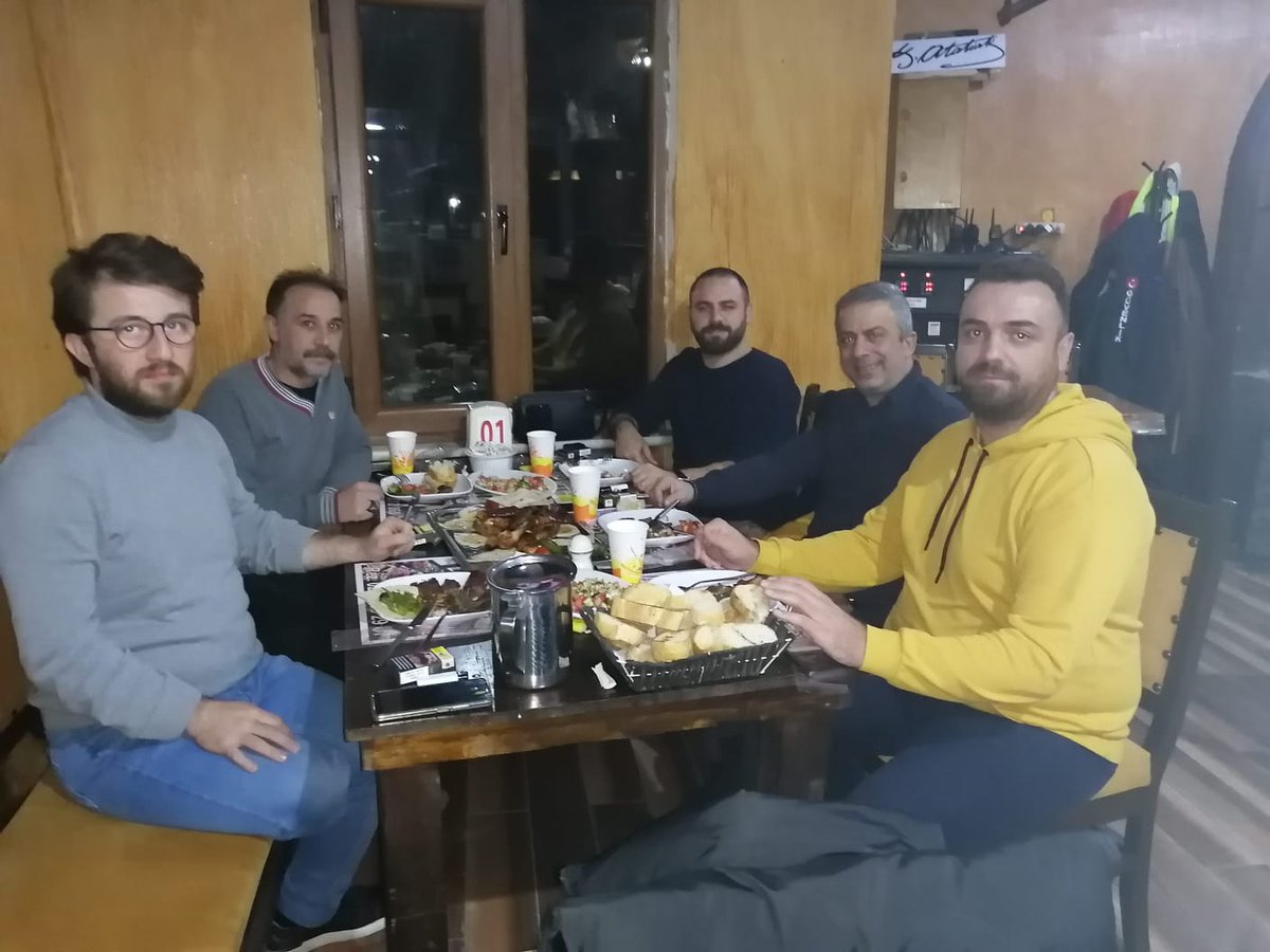 Güzel Dostluklar...
Abilerimizle Güzel Bir Sohbet...