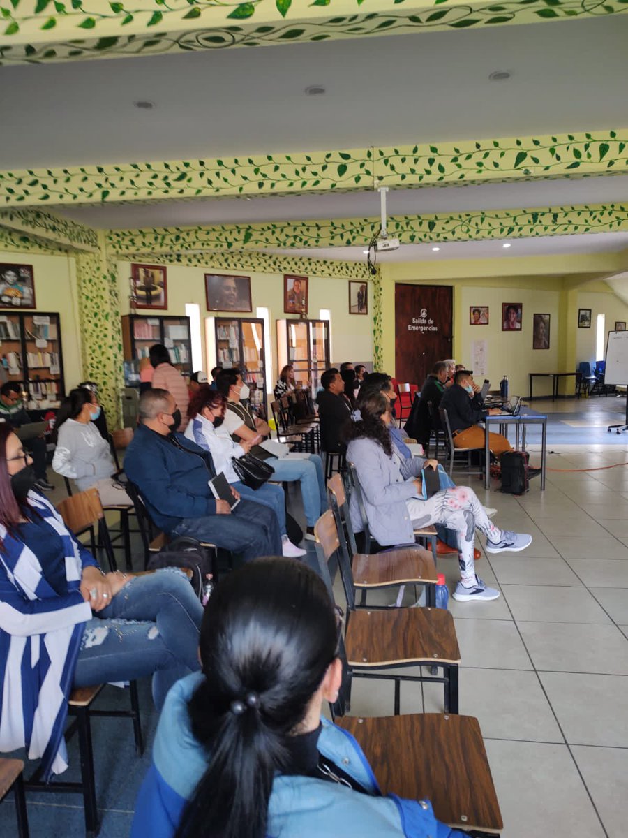 161EPO's tweet photo. Presentación de convocatoria para participar en proyectos autogestivos , así iniciamos la Jornada de Acompañamiento en la EPO 161 @Bg48Supervision
@SEMSedomex
@EdomexDgfa
@HectorUlisesCG1
@israeljeronimol
@NoeOrtegaCamac1
@dbg_epoem
@SBGOriente
@alfredodelmazo
@gerardomonroy https://t.co/1LWkla3Vzi