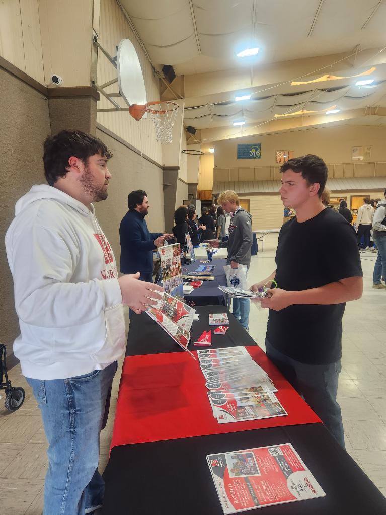 Dewey High School tweet media