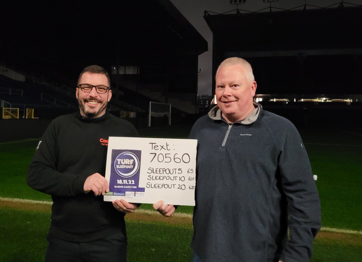 EmmausBurnley's tweet photo. Thank you to Paul from @EmmausUK's national partners @CadentGasLtd for taking part in the #TurfSleepout at Burnley FC tonight.

If you can, please Text To Donate to support homelessness charity Emmaus and three other fantastic local causes 🙏💚 https://t.co/plnigPMYla