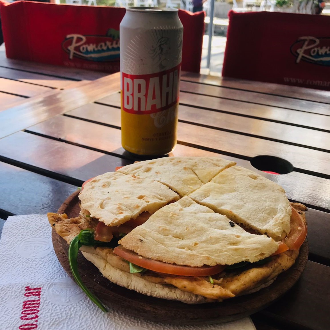 romariopizza's tweet photo. #viernes 
¿Te debes una salida?
Empezá tranqui... Un sándwich de pollo 
#romariopizza 
Vení a disfrutar 
.
.
.
#Pizzeria #restaurante #sandwich #brahma #pizza #empanadasargentinas https://t.co/t6FF7SqRqI