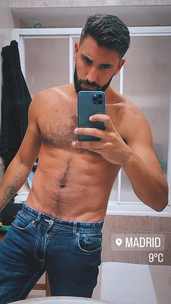 xtaky_'s tweet image. 😌😌