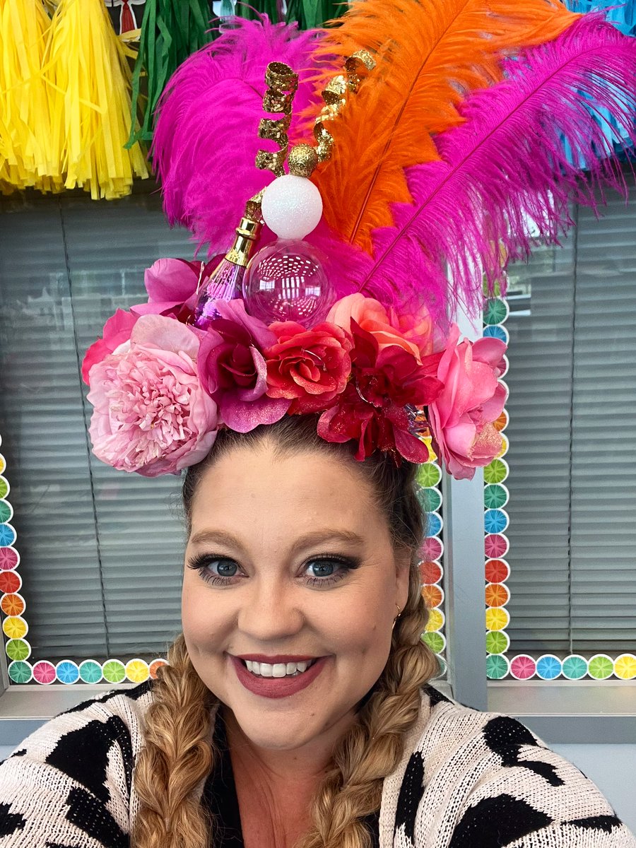 The Happiest Library on Earth ✨ tweet media