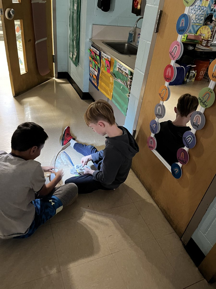 sheehan_kerry's tweet photo. Flashlight Friday Facts practice and math centers #WTAspirit #WPSspirit https://t.co/lVkWVpsa51