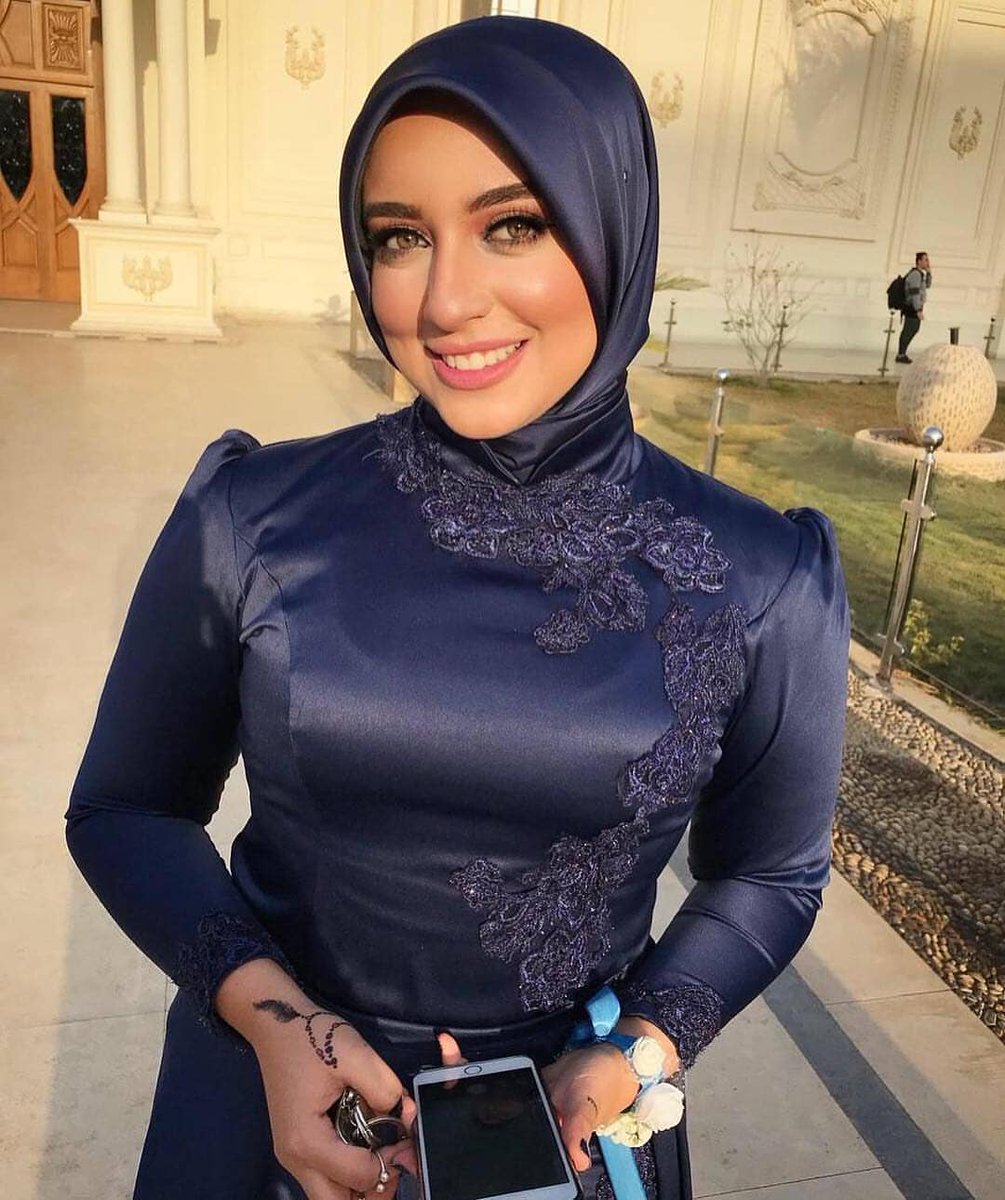 satingasms's tweet photo. Full body covering tight satin dress #satin #silk #fullbodysatin #hijab #satindress #satinfetish #silkfetish https://t.co/RQKraBZK4q https://t.co/4WtYxycPdj