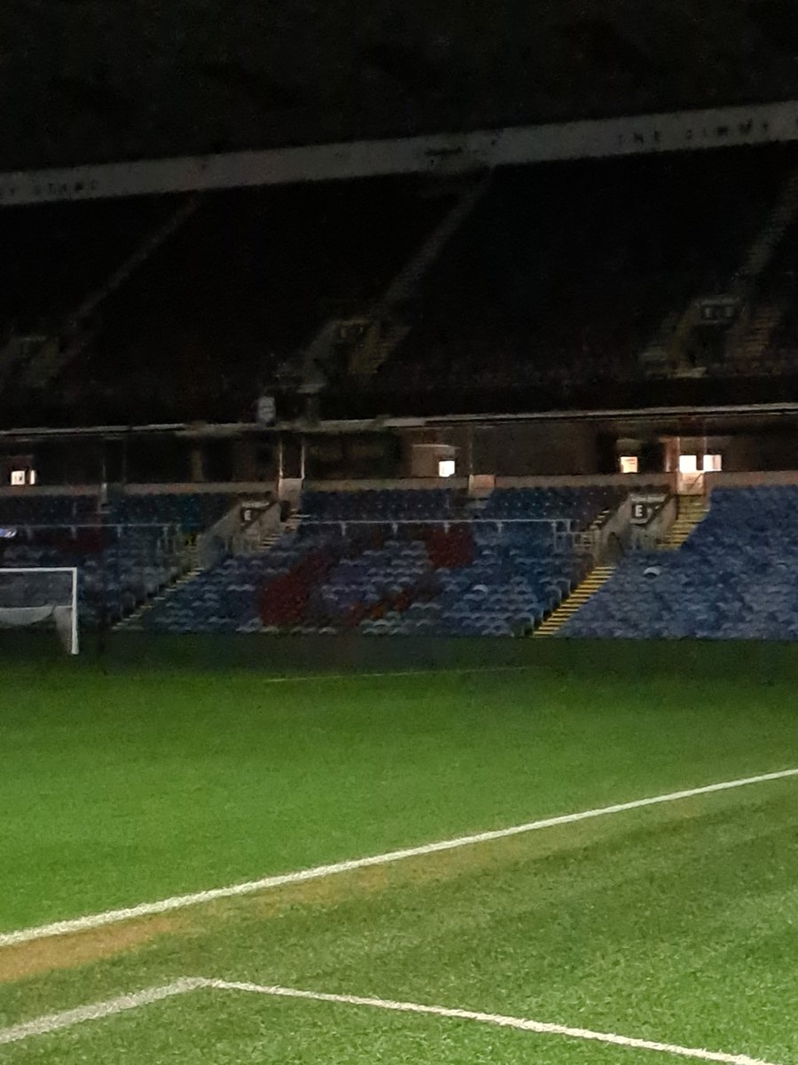 afrasiab_anwar's tweet photo. Tonight is the night of #TurfSleepout still time to donate and help raise funds for @BurnleyFC_Com @EmmausBurnley @SafeNet_UK @PendlesideHosp https://t.co/rsKSixiAYk