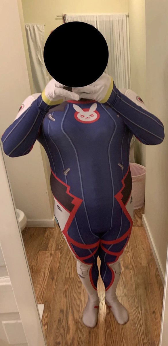 snooze_exe's tweet photo. in case twitter is gone, im gonna need y’all to rate the fit https://t.co/dh3KmqZXl3