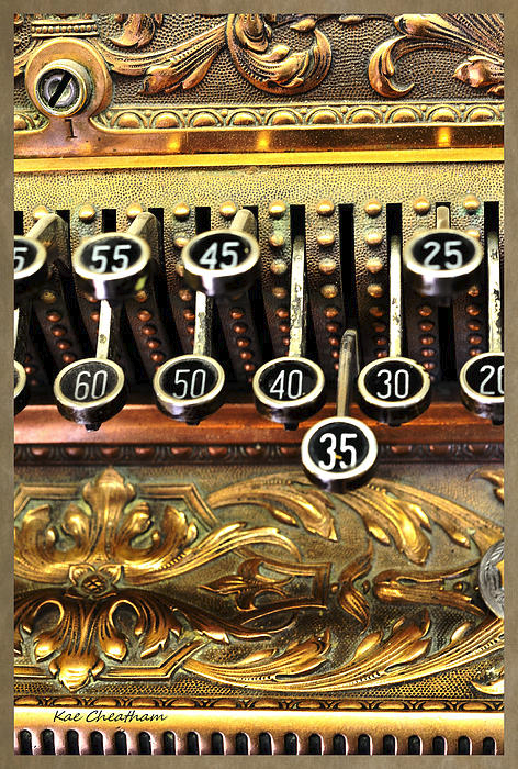 KaeCimages's tweet photo. #vintage #CashRegister #brass #macrophoto 
https://t.co/7X6st3ezZ0 https://t.co/1QEgMweuHh