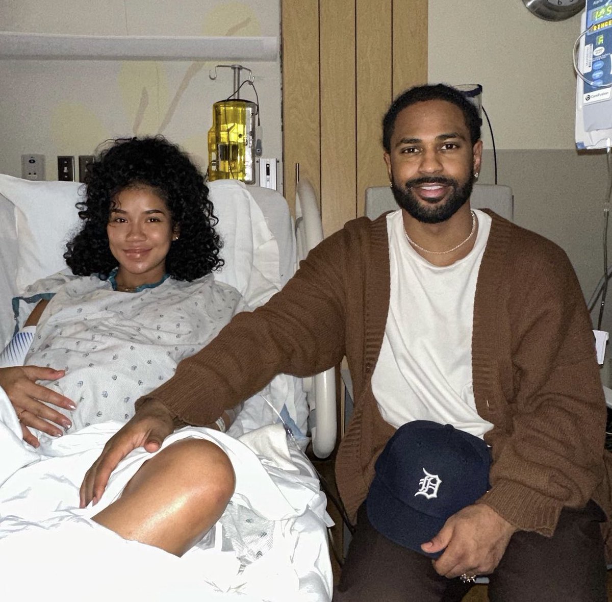 galactamelaqs's tweet image. congrats to jhene &amp;amp; big sean 👶🏼💙