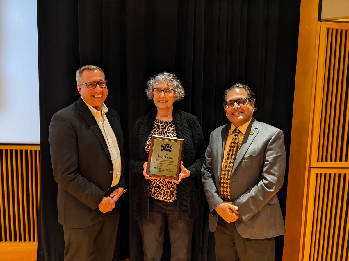 One of my favorite events each year is Novemberfest, when we bring faculty & staff together to reflect on our accomplishments for the year & give the #CAFNRproud award. Afterward we gather to visit over food. Thank you, CAFNR faculty & staff, for all you do for our college!