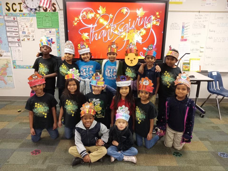 LVE1st's tweet photo. 1st grade turkeys! #HappyThanksgiving https://t.co/FyLXrdNxoH
