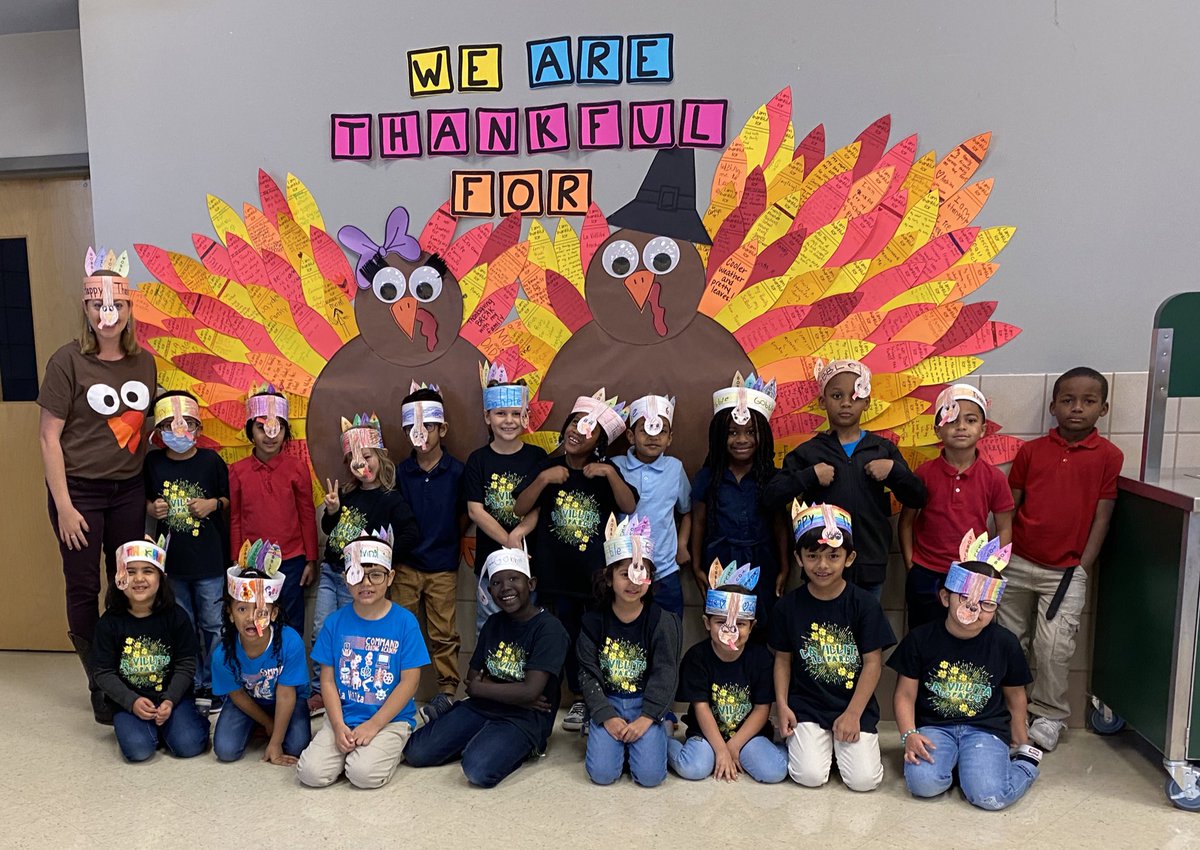 LVE1st's tweet photo. 1st grade turkeys! #HappyThanksgiving https://t.co/FyLXrdNxoH