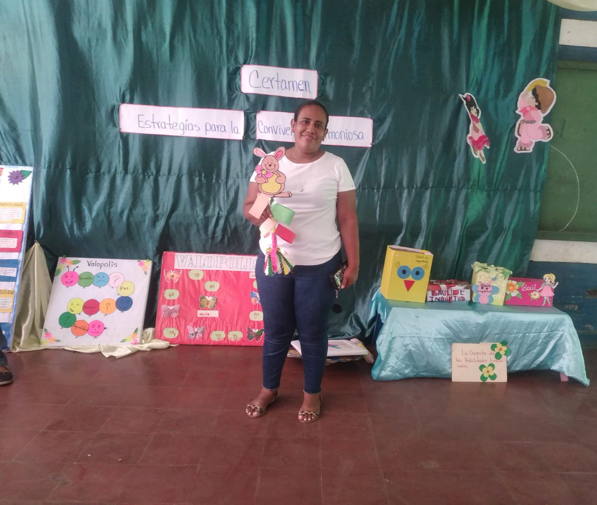 Madres, Padres de Familia y tutores, participan en el desarrollo del Certamen de estrategias innovadoras para la convivencia armoniosa,  para potenciar la interacción de las familias con los Centros Educativos desde los diferentes espacios educativos.
🥳🤩👏
#Nicaragua