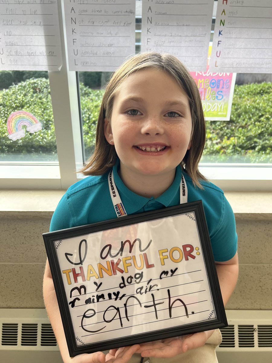 Mhs5th's tweet photo. Thankful for our amazing students. Take a look at what they are thankful for. 💛🤎💛🤎 @miltonhershey https://t.co/6E5NaX9FWC