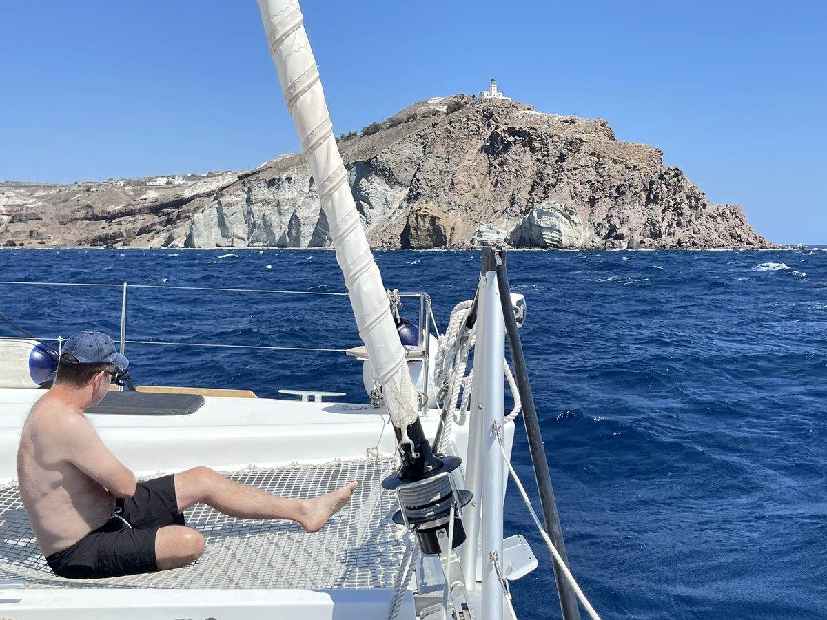 intheolivegrov1's tweet photo. On This #FlashbackFridayz We Get to Share How We #Travel #HeretoThere!
Tag Our #Traveling Hosts -
@TravelBugsWorld @Adventuringgal
@Jenny_travels @chalkcheese111
@travelingmkter 
Catamaran trip &amp; old car on #Santorini &amp; helicopter ride and submarine in #Hawaii https://t.co/zSygG47j8p