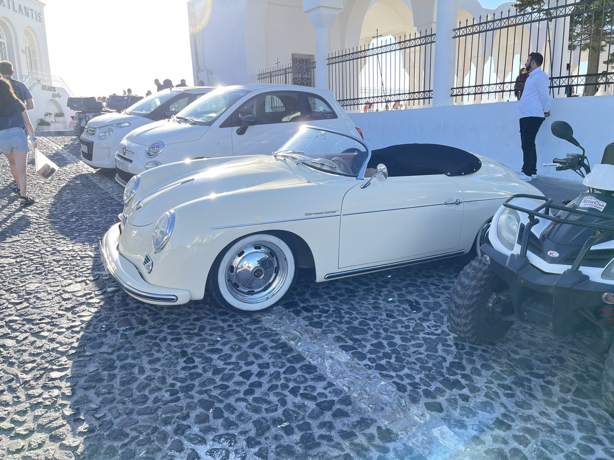 intheolivegrov1's tweet photo. On This #FlashbackFridayz We Get to Share How We #Travel #HeretoThere!
Tag Our #Traveling Hosts -
@TravelBugsWorld @Adventuringgal
@Jenny_travels @chalkcheese111
@travelingmkter 
Catamaran trip &amp; old car on #Santorini &amp; helicopter ride and submarine in #Hawaii https://t.co/zSygG47j8p