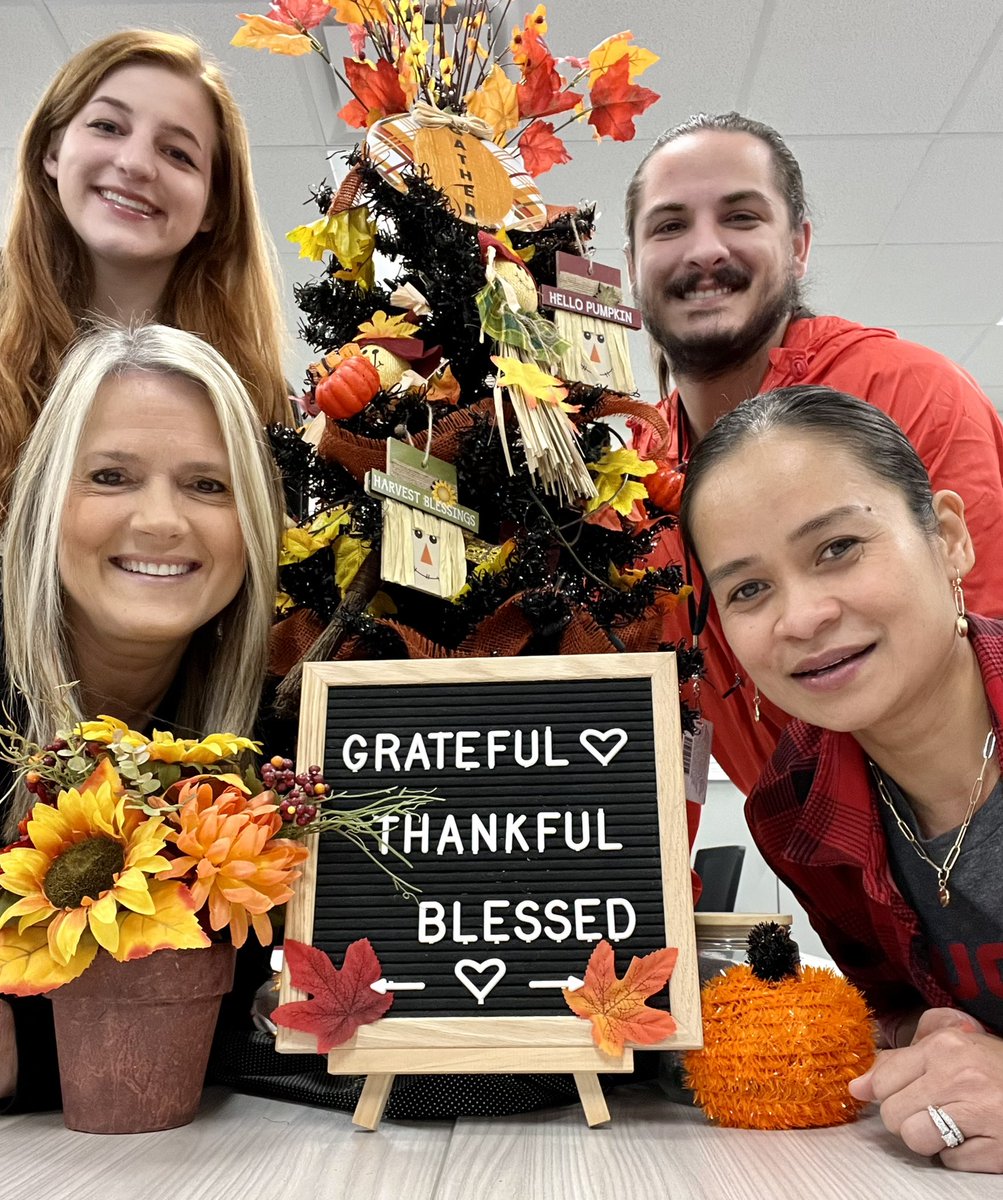 GATHERED Together to GIVE THANKS🧡Wishing eVeRyOnE <a href="/HumbleISD_KMS/">Kingwood Middle</a> &amp; <a href="/HumbleISD/">Humble ISD</a> a GREAT @ThanksgivingBreak from the #QuadSquad HaPpY ThAnKsGiViNg!!🦃 #KMSCougarPride #GiveThanks #WeAreTheLight <a href="/ClifPJ/">PJclif</a> <a href="/MonalisaPace/">Monalisa Pace</a>