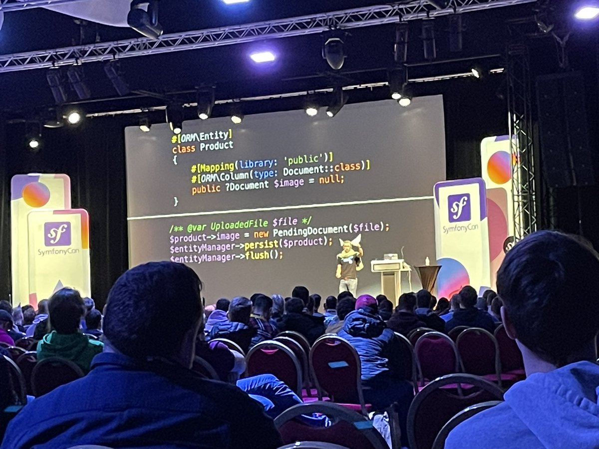 fmstoun's tweet image. See you next year in Brussels @symfonycon 👋💪 and thanks @weaverryan for funny and inspiring talk full of delicious tools #symfonyux