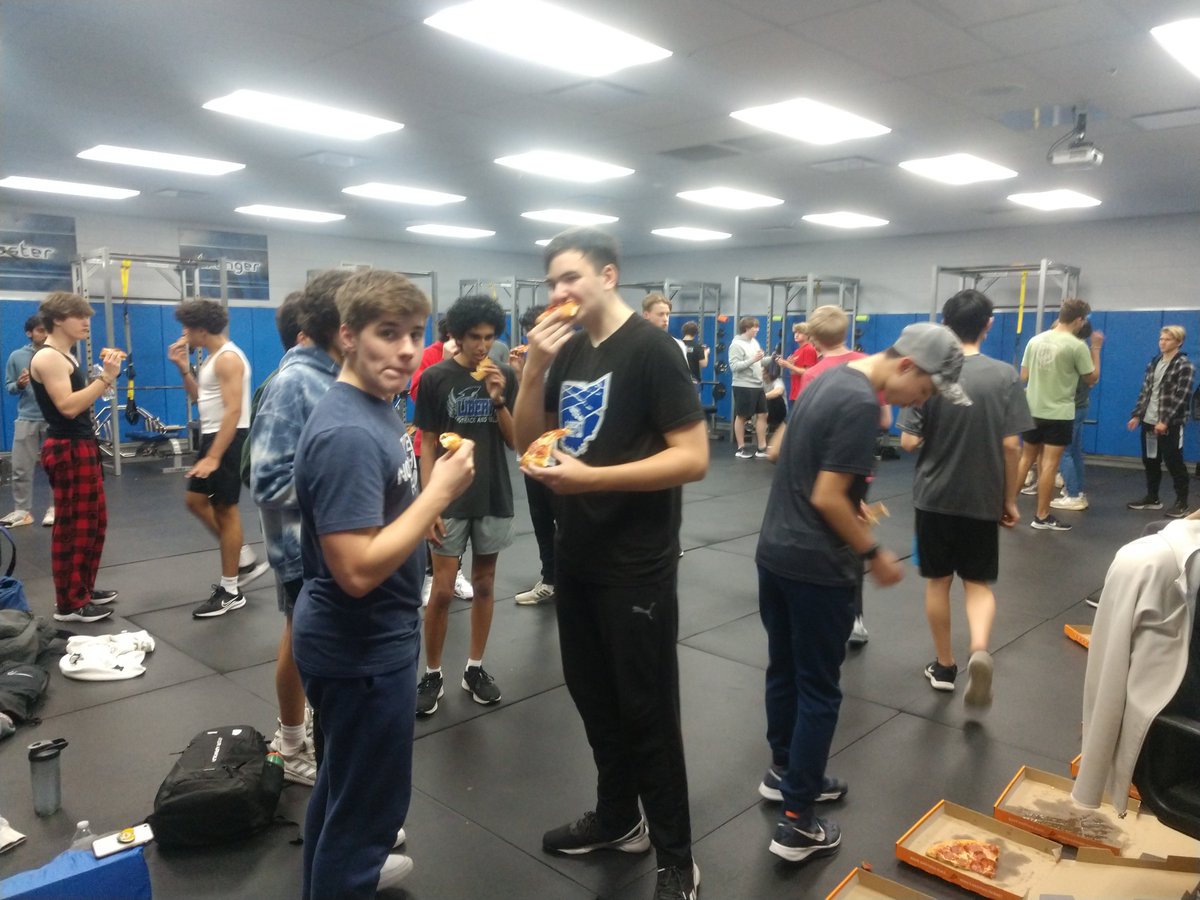 CoachCikach's tweet image. Happy Tracksgiving! Thankful to work with this team. @OLHS_Strength