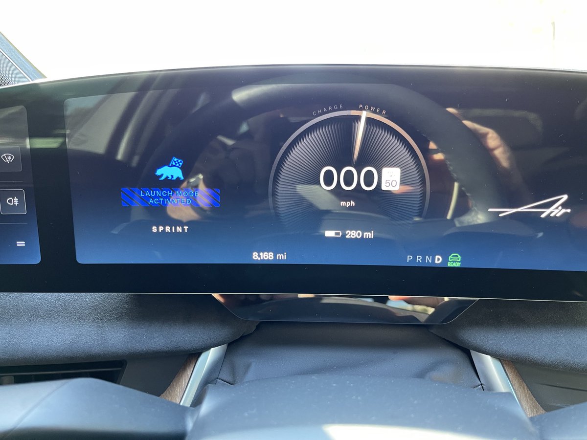 ThanksDirector's tweet image. Decided to have some fun today…!!!! #launchmode #lucidair #lucidownersclub Who’s tried this ? Or who’s afraid to test out the bear mode ?