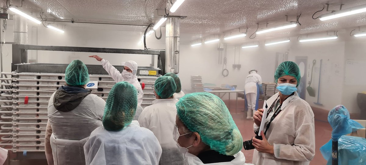 Sensibilisation à la féminisation des métiers #agroalimentaire avec la société Valofish. Visite des ateliers et échanges avec Mme Hornez et son directeur de production.
@FredericDanel <a href="/ThierryDanhiez/">Thierry DANHIEZ</a> <a href="/LEMERY_C/">Christelle LEMERY</a> <a href="/Prefet62/">Préfet Pas-de-Calais 🇫🇷🇪🇺</a>