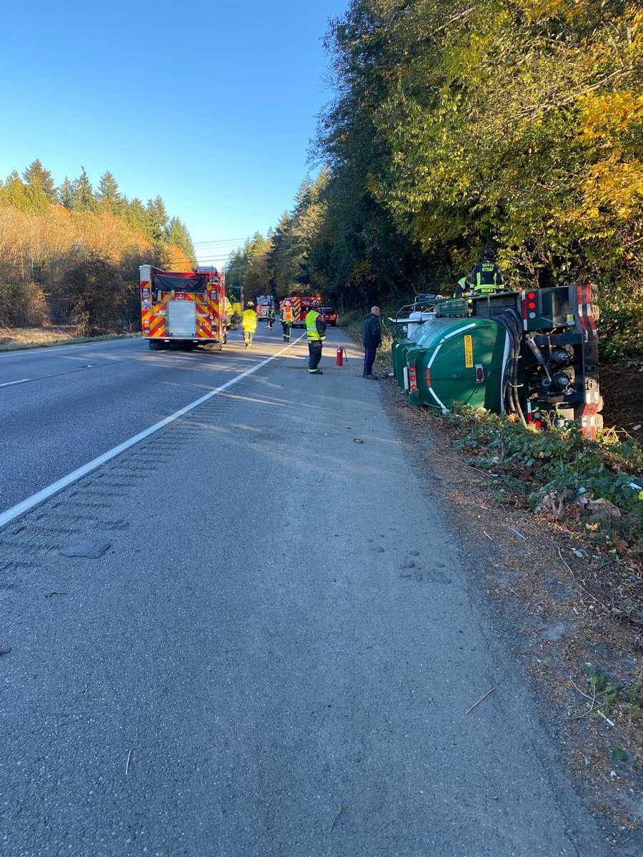 #KitsapCounty: The roadway on EB SR 16 at Anderson Hill is closed temporarily as a tanker overturned and is leaking waste water. 

Thank you for your patience as we check on injuries.