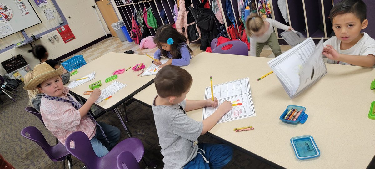 Mrs. Taulbee tweet media