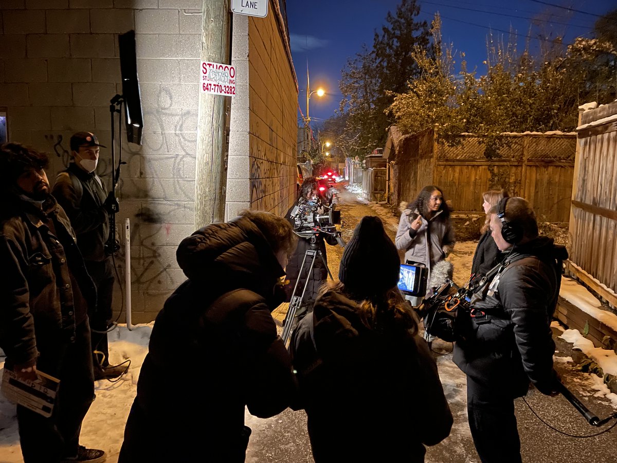 C’est avec beaucoup de plaisir que nous avons bouclé notre premier bloc de tournage pour la saison 2 de Zik @GMTFOcanada 🥁

Voici un avant-goût qui, nous l'espérons, saura piquer votre curiosité! Merci à tous les gens impliqués #tv #production #membresAPFC 

📸 Alexandra Levert