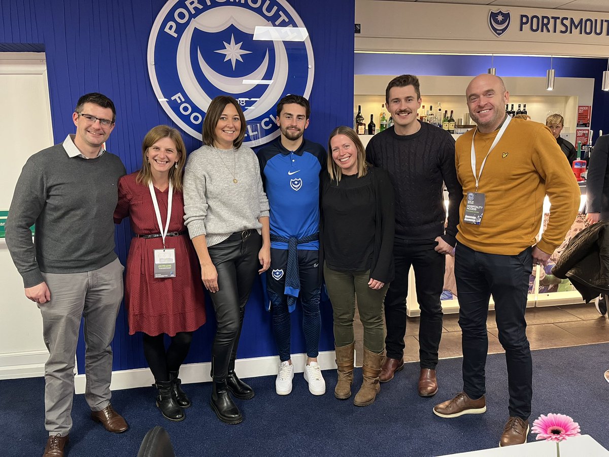Towering above the <a href="/Pompey/">Portsmouth FC</a> Player of the match…#outreach @UoPSportScience <a href="/UoPOutreach/">University of Portsmouth Schools & Colleges</a>