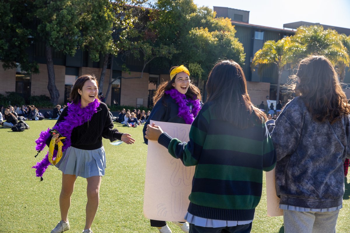 ‘Tis the season for ringing reveals! From planning scavenger hunts to serenades to choreographed dances, the junior ringees pulled out all the stops to surprise their senior ringers this week. The Circle was filled with picnics, costumes, and a joyful celebration of friendship.