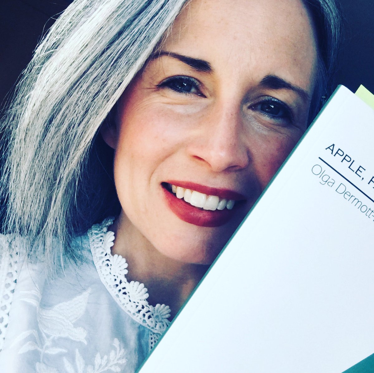 So lovely to do a live reading this evening - some new poems alongside some of my favourites from my two pamphlets. Great live music too! Money raised going towards local food banks ❤️⁦⁩ ⁦<a href="/GrainPress/">AgainstTheGrainPress</a>⁩ ⁦<a href="/nine_pens/">Nine Pens Press</a>⁩ ⁦<a href="/NineArchesPress/">Nine Arches Press</a>⁩ #poetry