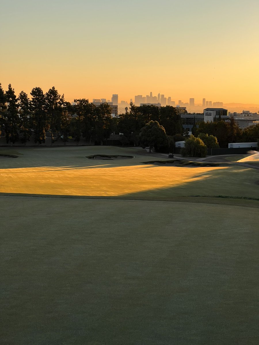 thorne_jaxon's tweet photo. Hopped on a plane and moved to the west coast! Can’t wait for the 2023 season and look forward to hosting the 2023 US Open Championship here at LACC! #209days #USOpen https://t.co/3ILJ1mIjKY