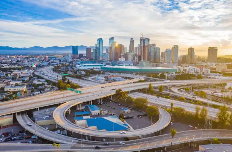 recocherry's tweet photo. These 15 states have the worst roads in America #blogengage @mediafeed https://t.co/YSe2W6ZO9j RT @blogengage https://t.co/NuKAVXiW89