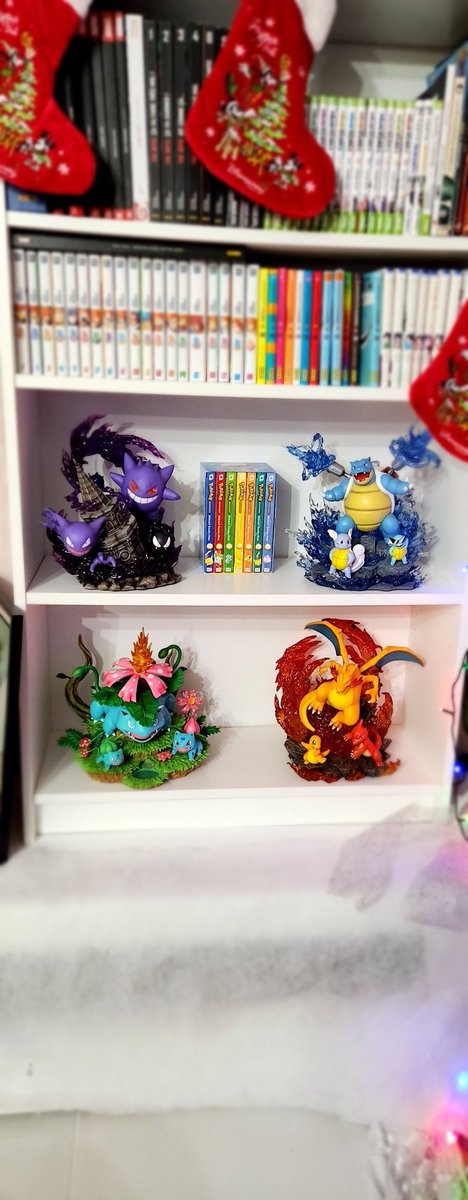 Jirayalecochon's tweet photo. Enfin je leur trouve une place. 🥰 https://t.co/OhkxRBTF5x
