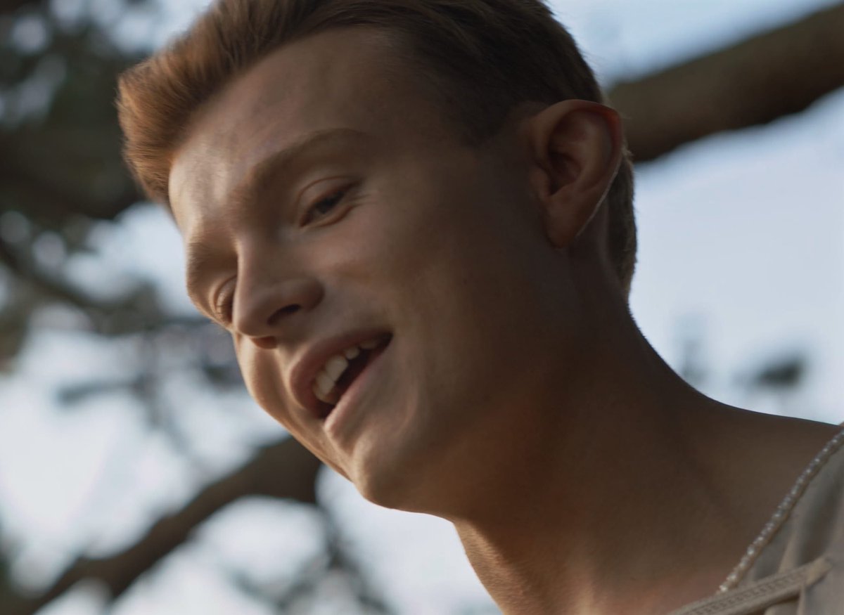 finrodsong's tweet photo. incase twt does go bye bye my last tweet has to be about finrod💅

just look at him🤲 https://t.co/3bUG701dud