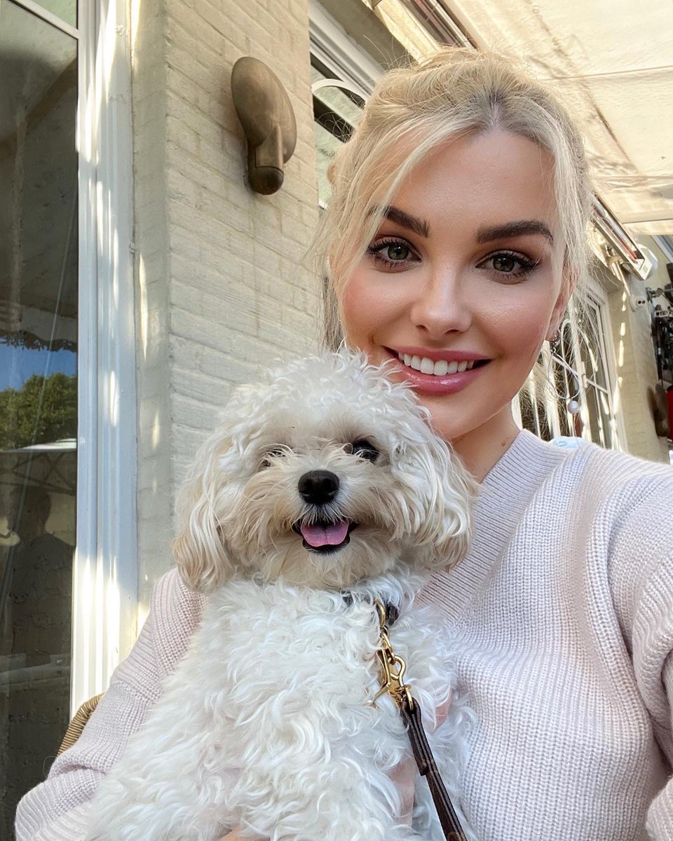 Emily Sears on Twitter "The face of a girl who wiggled free from her