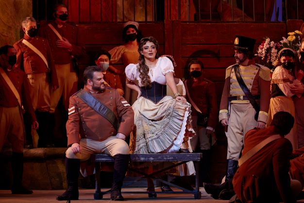 Did you know that we host an Opera Talks at 6:30 pm in the lobby of the first balcony before every run of Carmen? 

Opera Talk sponsored by KPMG
📸: Trudie Lee of HarderLee Photography featuring David Pomeroy &amp; Rihab Chaieb in the upcoming production of Carmen.