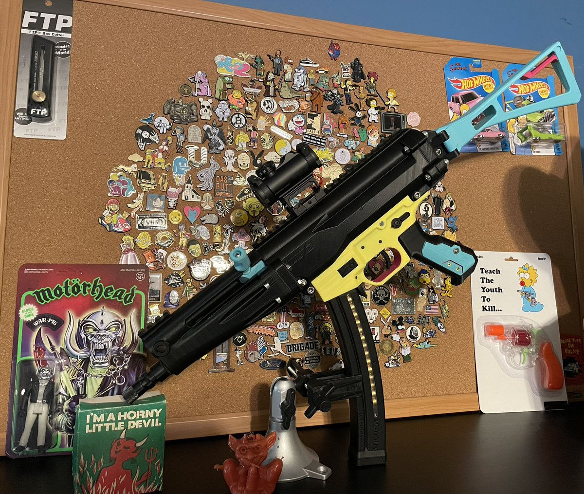 guttercheese's tweet photo. KF5 upgrade to paddle-style mag release and stockish hand guard @NaviGoBoom #pewpew #binaryboyz #3DPG #2A https://t.co/qyW3wKRSYo